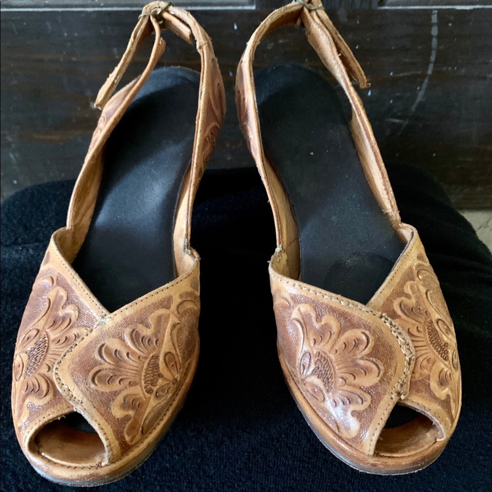 Vintage tooled sling back shoes